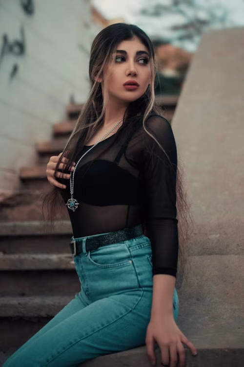 Karachi Busty Escort