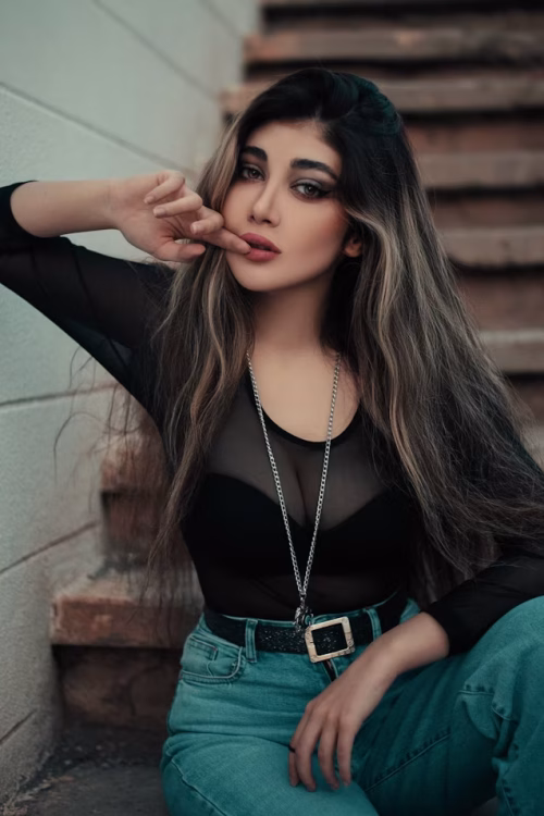 Karachi Busty Escort