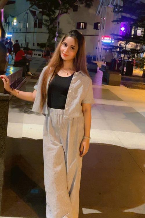 Teen Escort Female Karachi