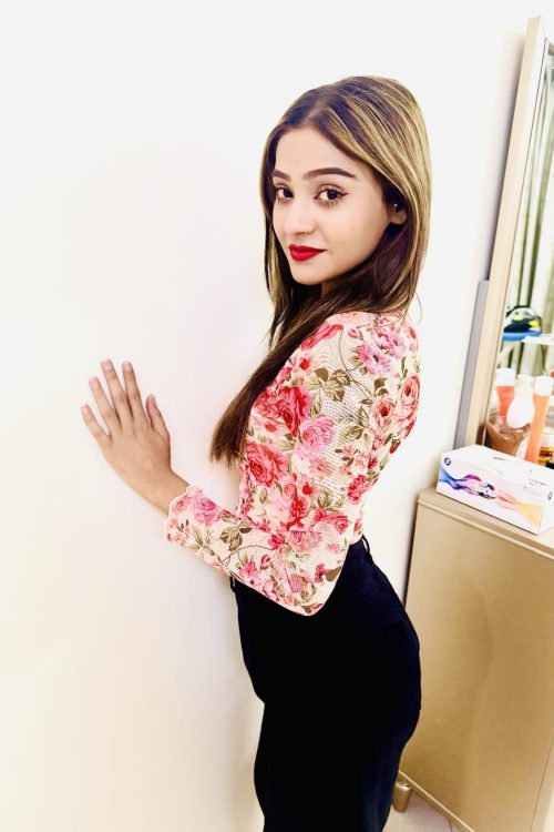 Blonde Escort girl Karachi