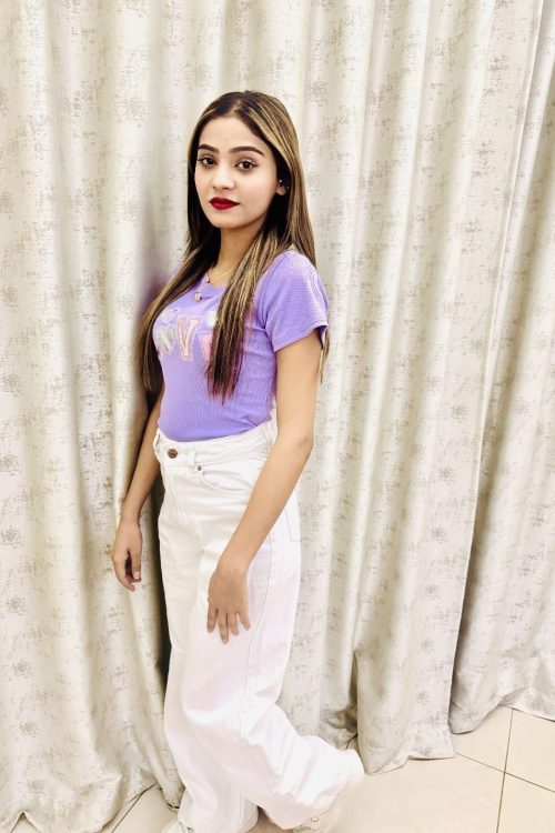 Blonde Escort girl Karachi